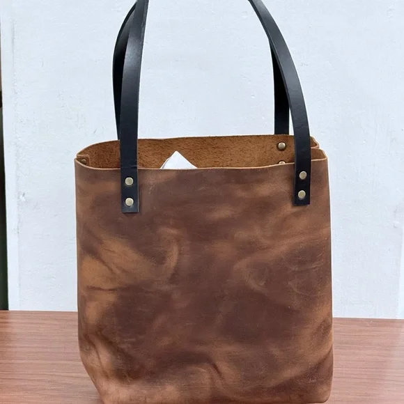 Portland Leather Goods Medium Canyon Classic Tote Bag - Picture 2 of 7
